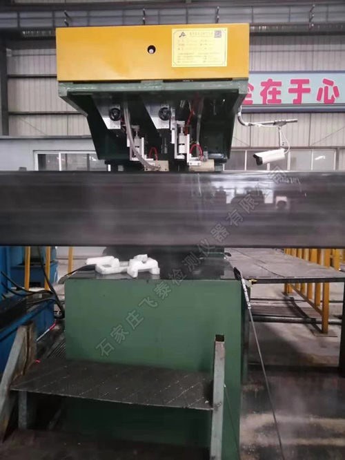 400方管焊縫超聲波探傷設(shè)備.jpg 400方管焊縫超聲波探傷設(shè)備.jpg