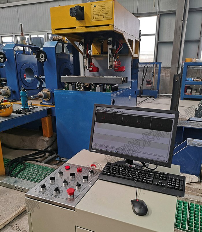 方管超聲探傷機(jī).jpg 方管超聲探傷機(jī).jpg